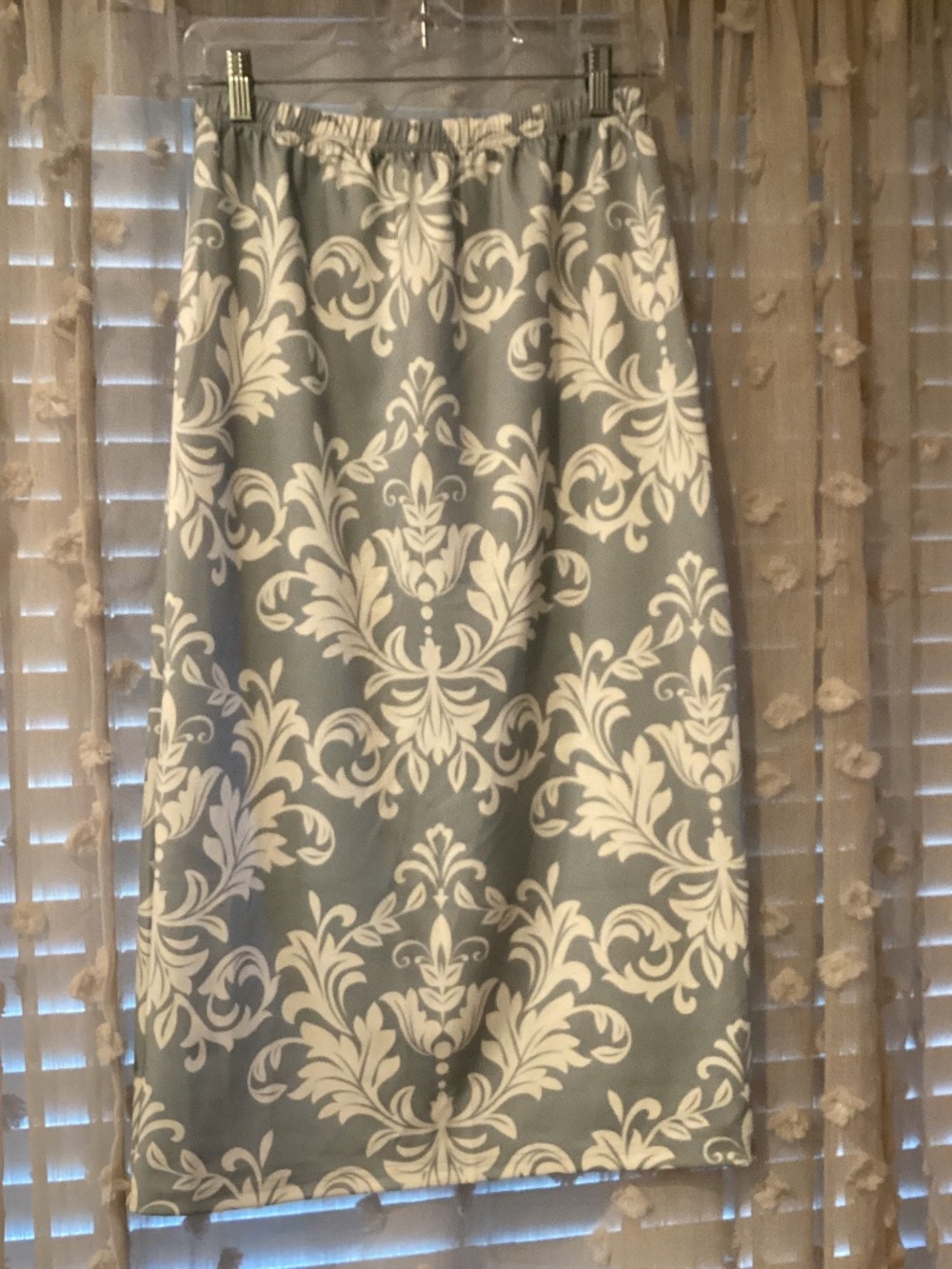 NUGGLES Women’s Medium Blue & White Classic Skirt